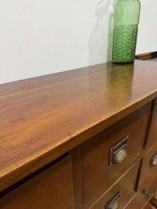 Cómoda de madera maciza