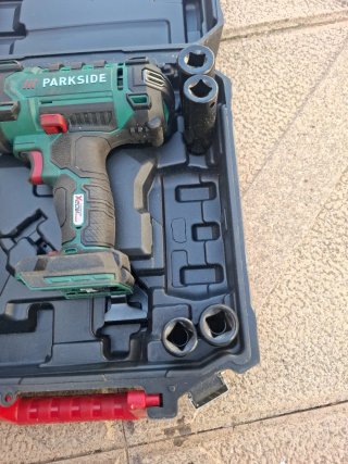 Martello elettrico Parkside con valigetta