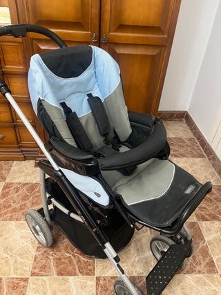Coche bebe y  niño