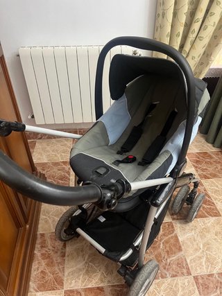 Coche bebe y  niño