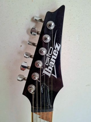 Guitarra Eléctrica Ibanez + Amplificador Fender