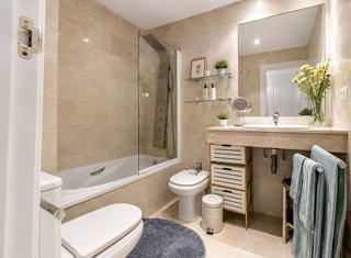Piso en alquiler en Los Naranjos - Las Brisas en Marbella