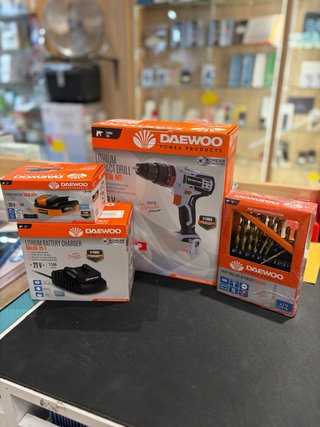 Trapano a percussione Daewoo DALD18-M1 + Accessori