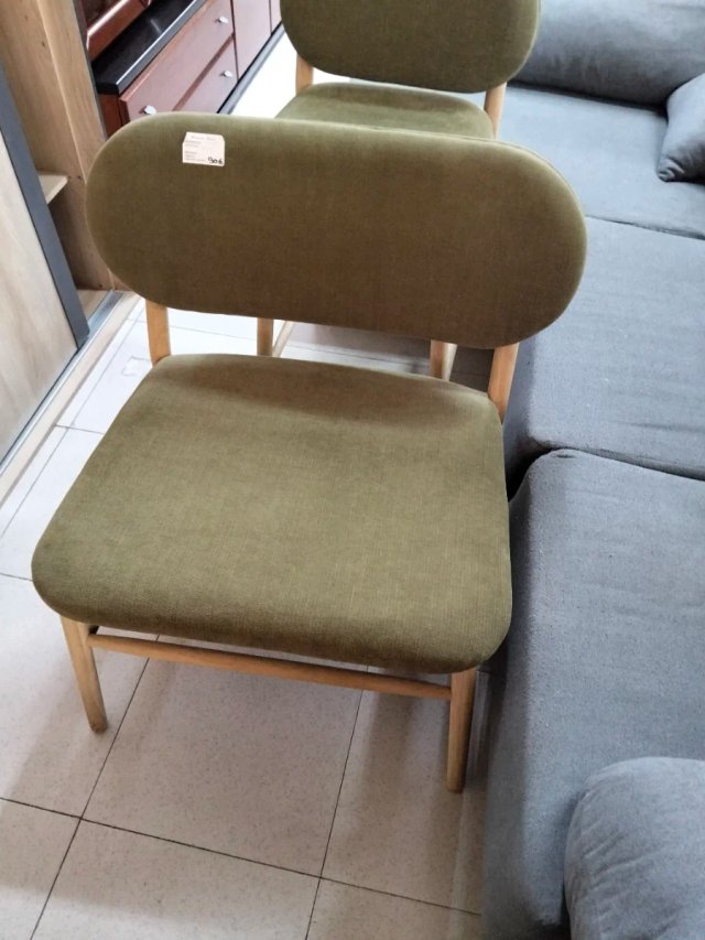 Sillón verde tela y madera