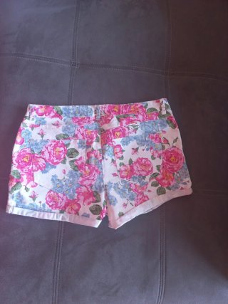Shorts Amisu Estampados Flores