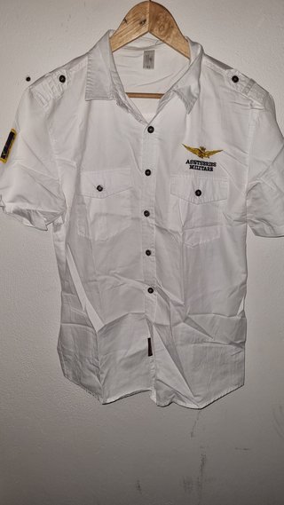 Camisa manga corta blanca y azul