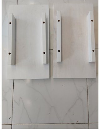 Amazon Basics Set di 2 sgabelli da cucina in legno massello - sgabello da bar corto - sedia da pranzo - montaggio facile - moderno