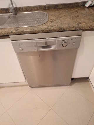 ELECTRODOMESTICOS, MOBILIARIO Y LÁMPARAS COCINA