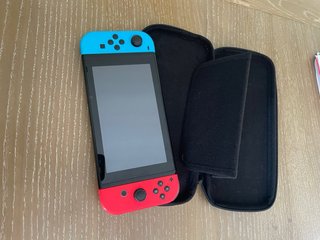 Nintendo Switch V2 Azul/Rojo