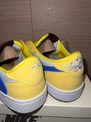 Nike Air Jordan 1 Low Travis Scott Giallo