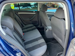 Volkswagen Golf 1.4 Spirit 75CV