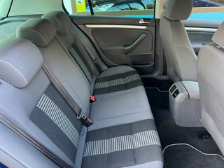 Volkswagen Golf 1.4 Spirit 75CV
