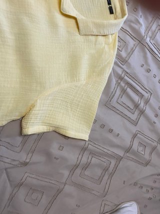Camicia da donna a maniche corte gialla