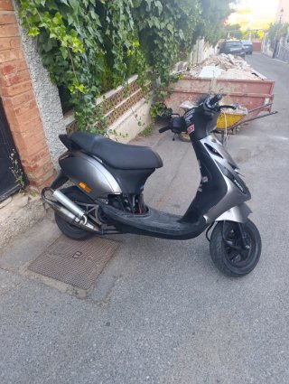 Piaggio Zip Gris ITV 2027