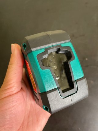 Livello laser autolivellante rosso HYCHIKA