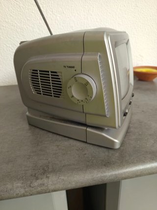 TV y Radio Portátil Camping