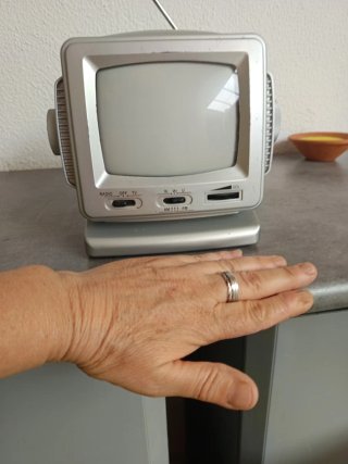 TV y Radio Portátil Camping