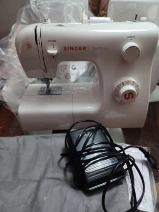 Máquina de coser Singer Tradition 2250