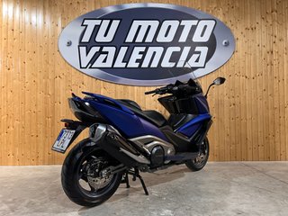 Kymco AK 550
