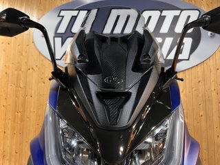 Kymco AK 550