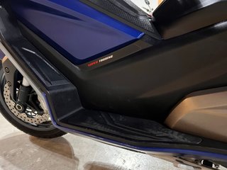 Kymco AK 550