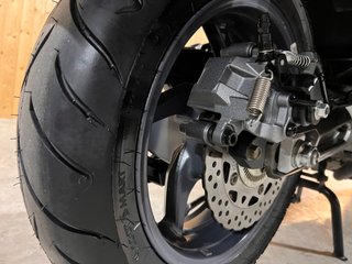 Kymco AK 550