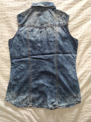 Camisa vaquera sin mangas