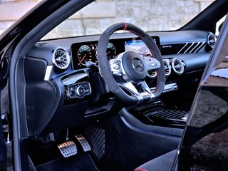 MERCEDES BENZ A35 AMG 2019 IMPECABLE !!!!