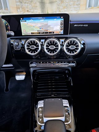 MERCEDES BENZ A35 AMG 2019 IMPECABLE !!!!