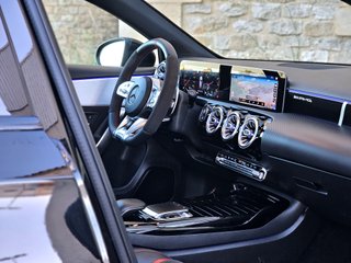 MERCEDES BENZ A35 AMG 2019 IMPECABLE !!!!