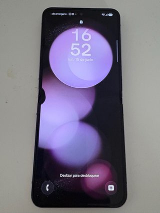 Samsung Galaxy Z Flip5 SM-F731B