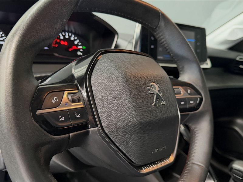 Peugeot 208 2022, foto 10