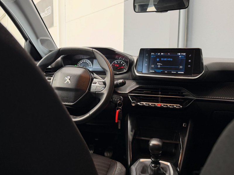 Peugeot 208 2022, foto 12