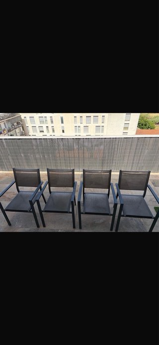 Mesa de terraza con sillas