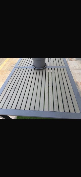Mesa de terraza con sillas