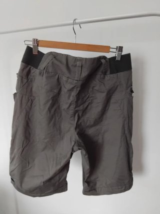 Bermudas Quechua Talla 44 Verde Oliva