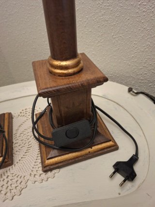 2 Lampade da Tavolo in Legno Mai Usate