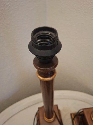 2 Lampade da Tavolo in Legno Mai Usate