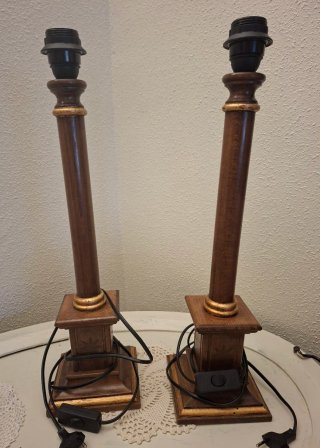 2 Lampade da Tavolo in Legno Mai Usate