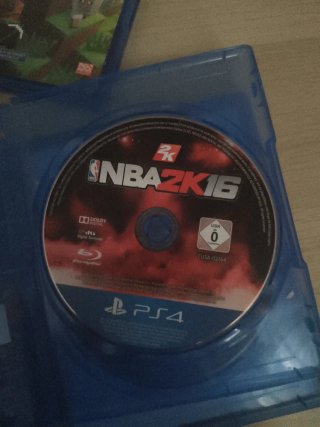 Play 4 con varios juegos