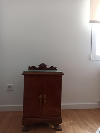 Mesita de noche vintage 60cm (precio negociable)