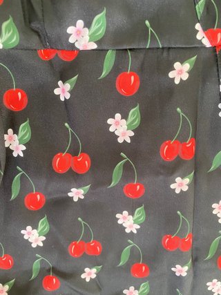 Vestido Kling Negro Estampado Cerezas
