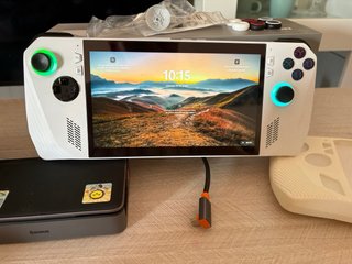 ASUS ROG Ally Z1 Extreme + Dock USB-C + Custodia + Scatola