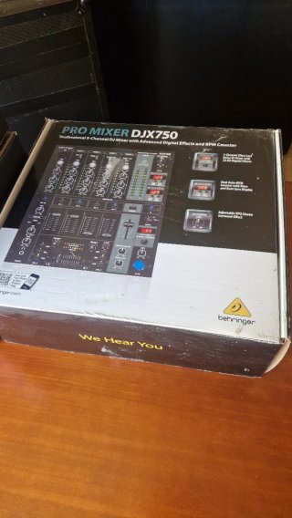 Pioneer DJ XDJ-700 + WALKASE