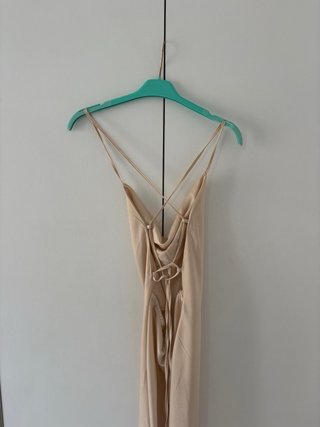 Vestido largo Shein beige tirantes cruzados