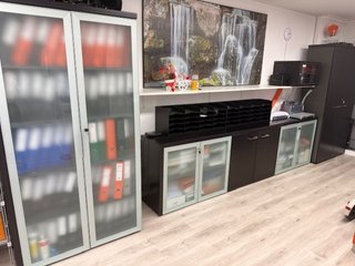 Mobili e attrezzature per ufficio