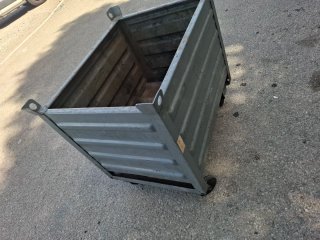 Carro de transporte metálico