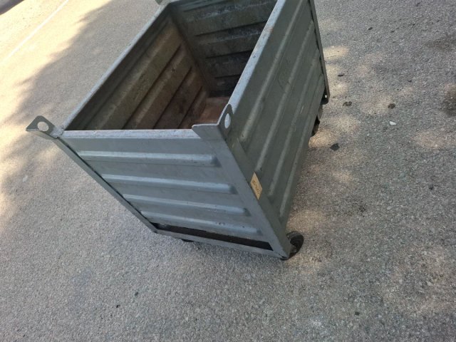 Carro de transporte metálico