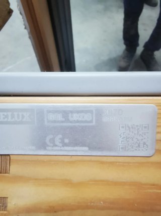 Ventana Velux GGL UK08 + Estor Opaco