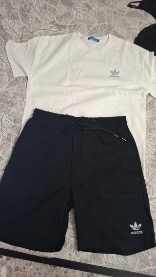 Completo Adidas T-shirt e Pantaloncini